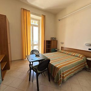 Camera con letto queen size